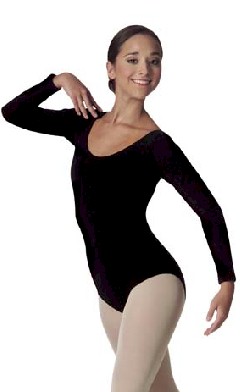 Long Sleeve Scoop Neck Leo